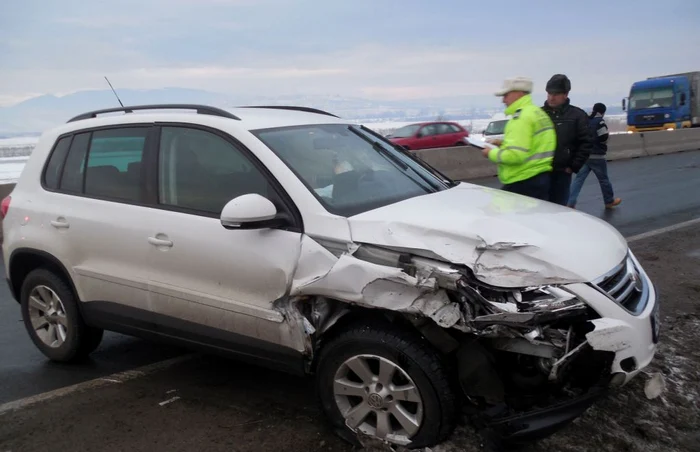 10 autoturisme au fost implicate in accidentul de pe DN 1 - Foto Adevărul