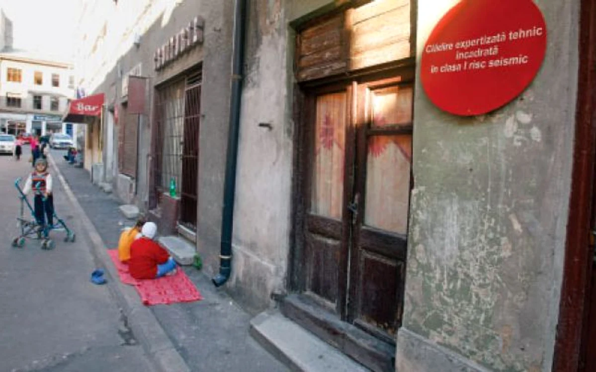 
    2.194 de imobile din Capitală ar trebui să aibă "bulină roşie"  