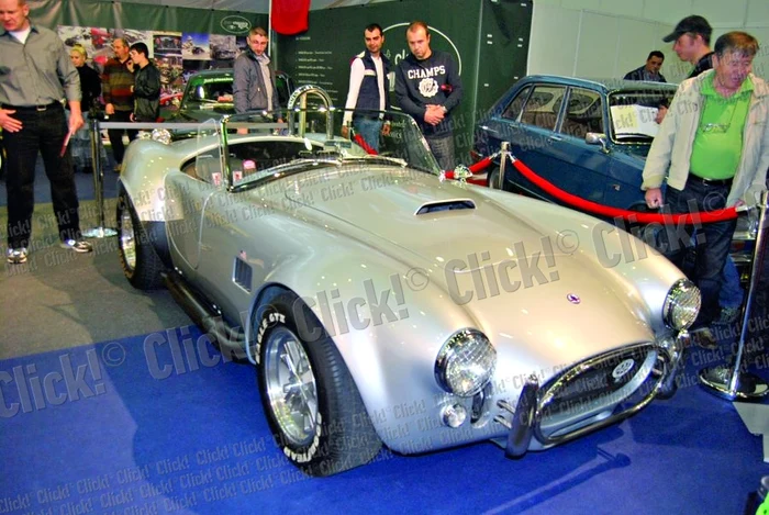 
    Cobra Shelby- Preţul este 75.000 de euro.  