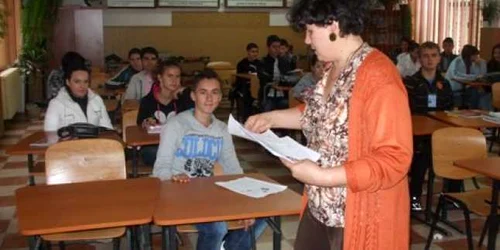 Timp de două săptămâni vă puteți spune părerea despre dascălii nominalizați