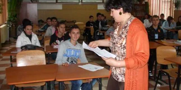 Timp de două săptămâni vă puteți spune părerea despre dascălii nominalizați