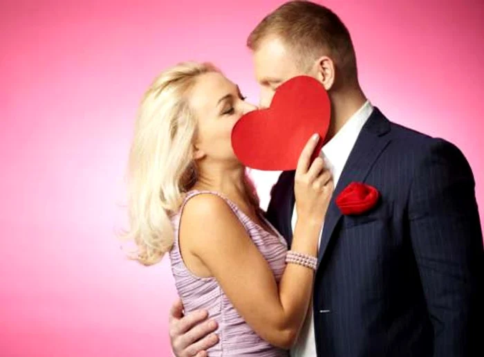 
    Zodiile care iubesc cel mai mult: Fecioarele sunt pe primul loc Foto: Adevărul  