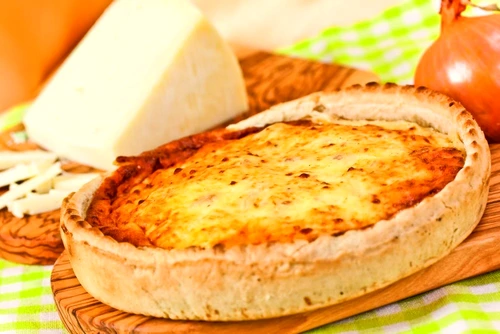 tarta picanta cu cascaval si sunca jpeg