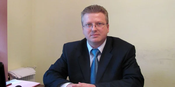 Avocatul Ciprian Chende îi sfătuieşte pe oameni să se adreseze în scris primăriei referitor la taxele şi impozitele locale pe care le au