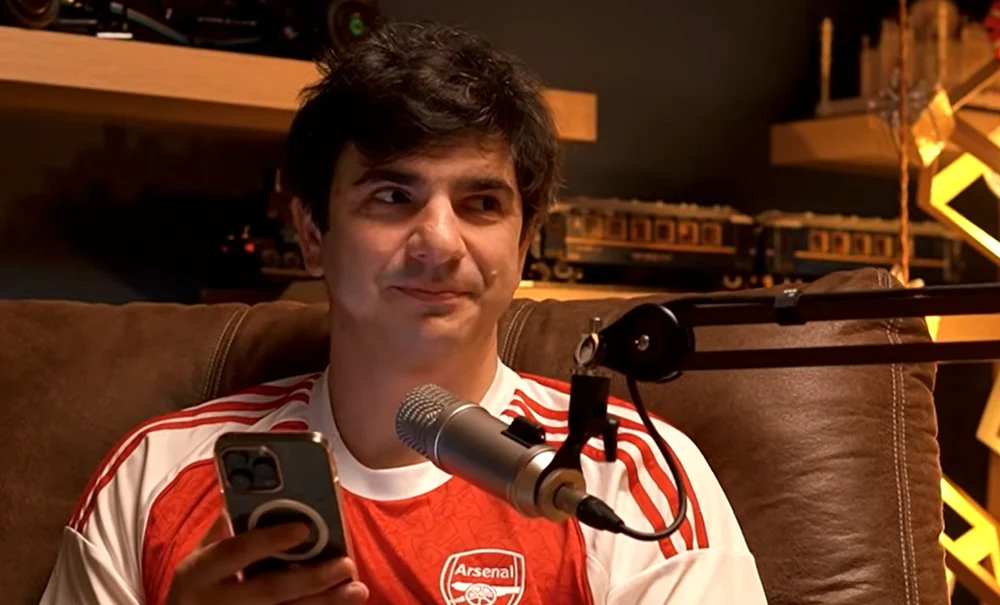 Actor celebru critică mentalitatea post-comunistă: „Ce e cu noi de nu ne putem debloca din sindromul acesta infect numit comunist?”