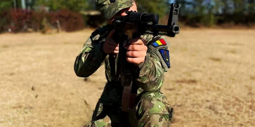 tanara alba militar jpg