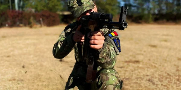 tanara alba militar jpg