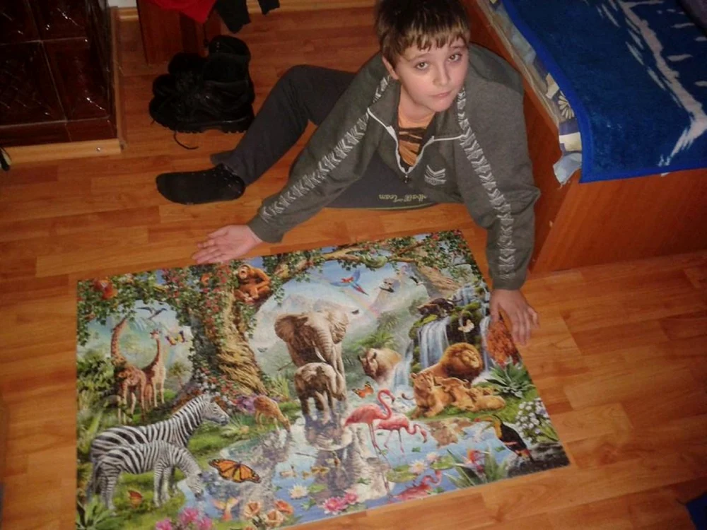 Geniul puzzle-urilor, pasionat de mic de acest joc, la vârste fragede reuşea să pună la un loc mii de piese - Andrei Tudor; Foto Arhiva personală
