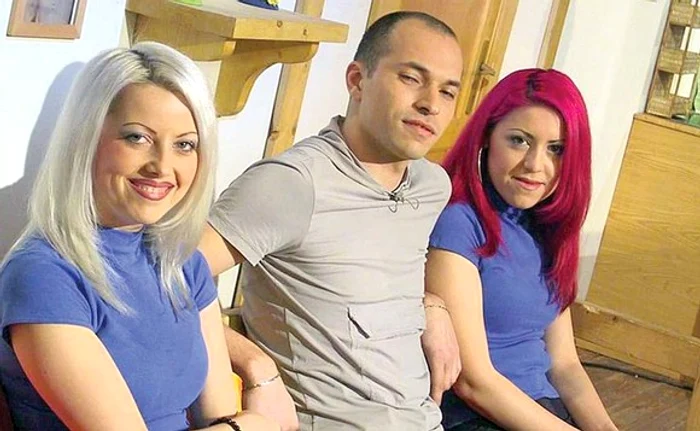 Irina, Laurenţiu și Nicoleta, cu 20 de ani în urmă, pe când formau trupa Sweet Kiss