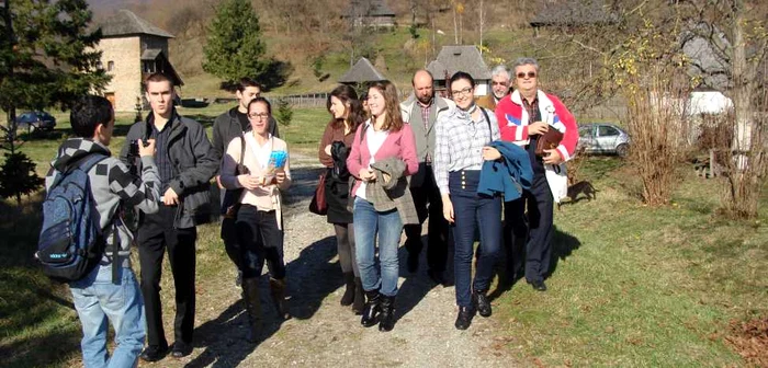 Studentii de la arhitectura au venit sa discute pe tema SOS arhitectura rurala