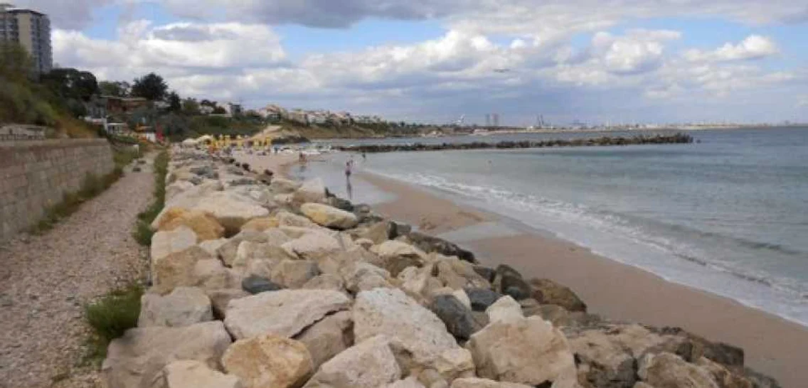 Litoralul Mării are plaje noi - Eforie Nord Foto Apele Române