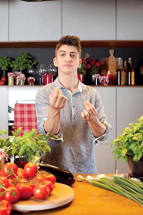 Petru Buiuca a câştigat concursul MasterChef de la Pro Tv în 2012. A cheltuit premiul de 50.000 de euro şi acum se ocupă de mai multe proiecte în domeniul culinar