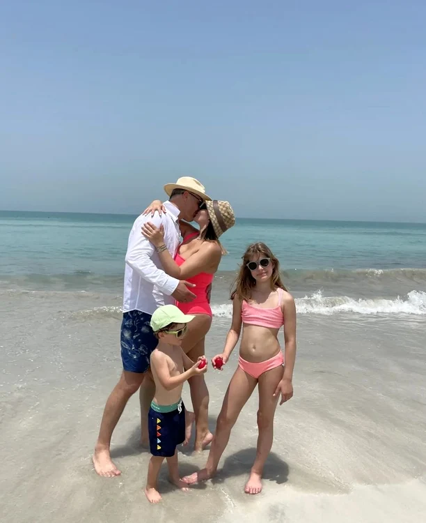 Ela Crăciun a făcut Paștele la căldură, în Abu Dhabi
