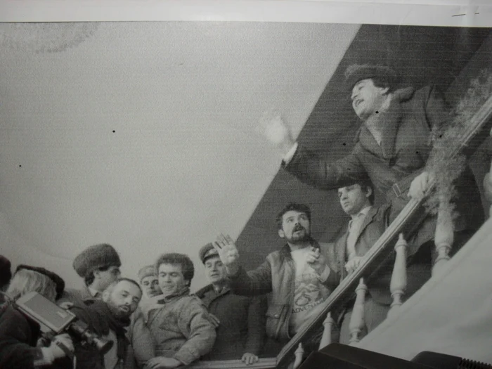 Imagine din timpul Revoluţiei de la Slobozia