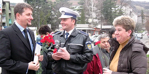 Poliţiştii au fost gentili astăzi cu şoferiţele din Reşiţa