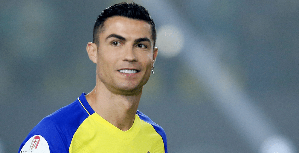 Cristiano Ronaldo, la un pas de o accidentare stupidă, după ce un fan era să-l „secere” pe teren