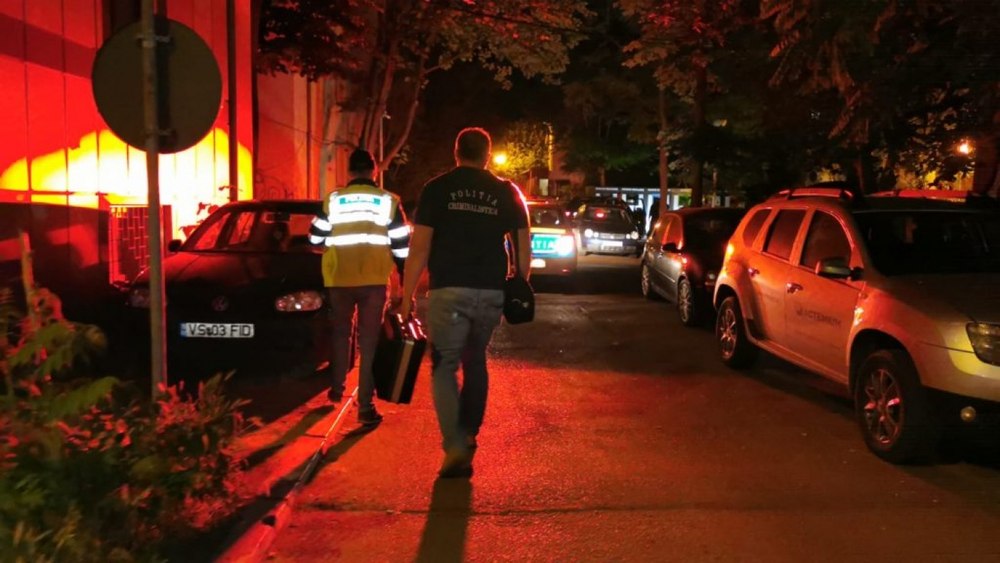 Un băiat de 18 ani, cercetat pentru uciderea unei persoane. Conflictul a fost generat de o presupusă infidelitate