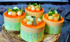 Prajitura cu mousse de pepene  Sursa foto shutterstock 676654882 jpg