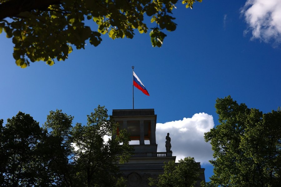 Rusia recrutează spioni pe care îi plătește cu bani grei pentru a compensa lipsa diplomațiilor expulzaţi, potrivit serviciului german de securitate internă