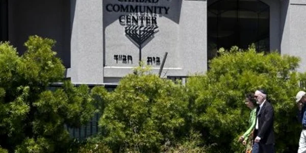 Impuscaturi la sinagoga Chabad din California 27 aprilie 2019 FOTO Denis Poroy/AP