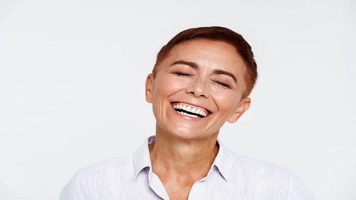 click ro Top 10 beneficii ale implanturilor dentare fata de protezele clasice jpg