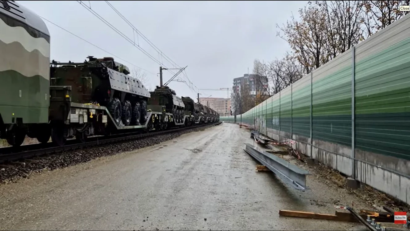 Trenurile cu tehnică militară străbat cu greu Europa. FOTO: Captură video
