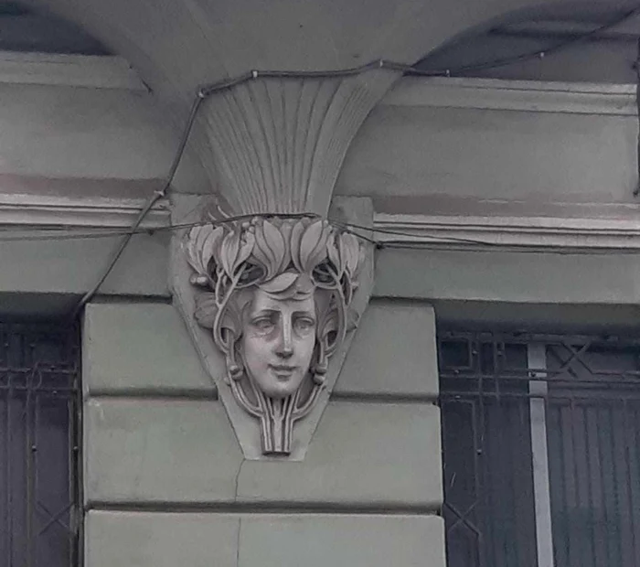Clădirile au diferite simboluri FOTO Antoniu Martin