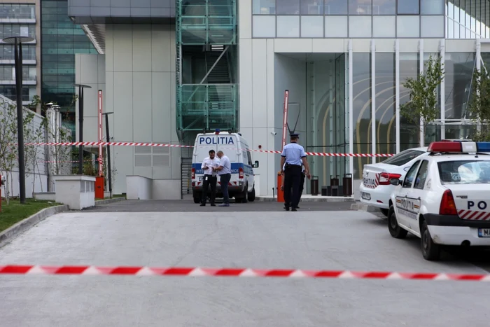 Alertă bombă în Promenada Mall Foto Florin Suler