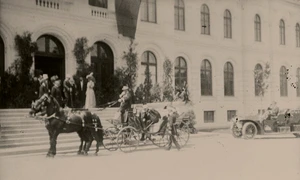 Sosirea Regelui Carol I la inaugurarea Muzeului Antipa din 24 mai 1908 (foto: Muzeul Naţional de Istorie Naturală „Grigore Antipa”)