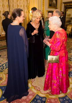 Prințesa Zahra Aga Khan cu Camilla și Regina Elisabeta. FOTO: Profimedia