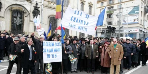 Revoluţionarii au protestat împotriva Guvernului. Foto: Victor C. Boldîr