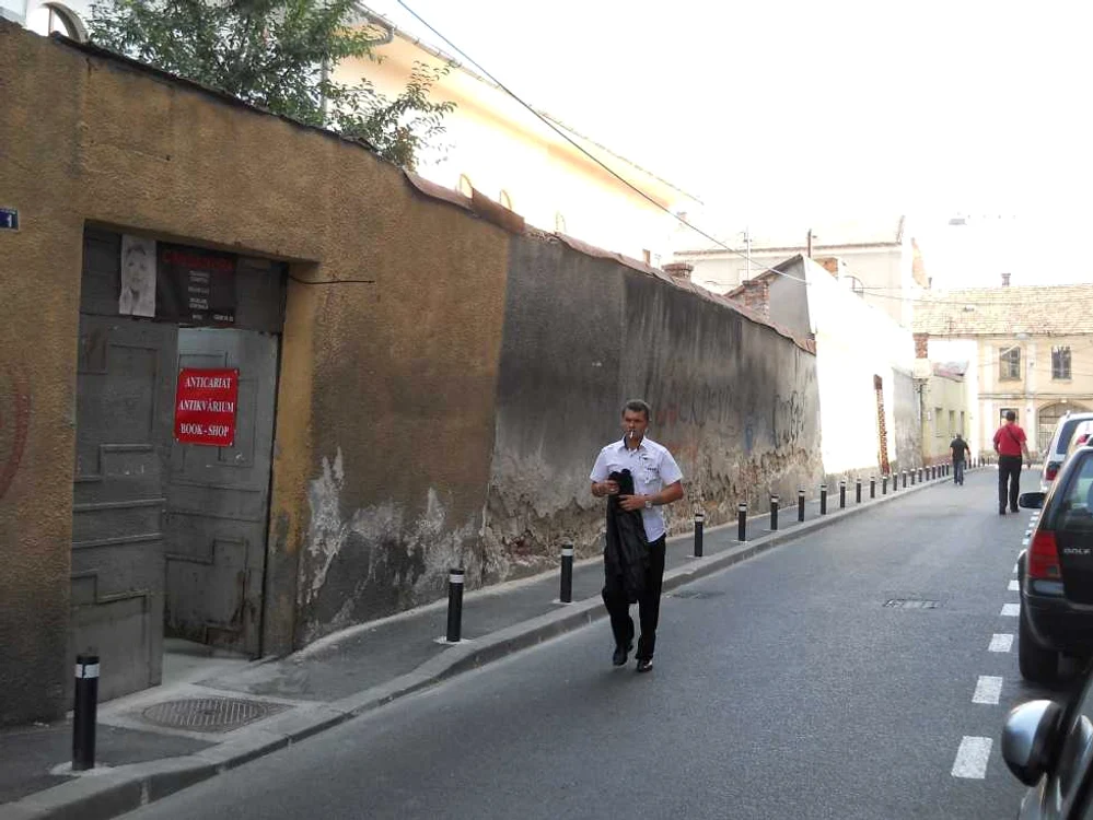 Zid periculos în Centrul Clujului