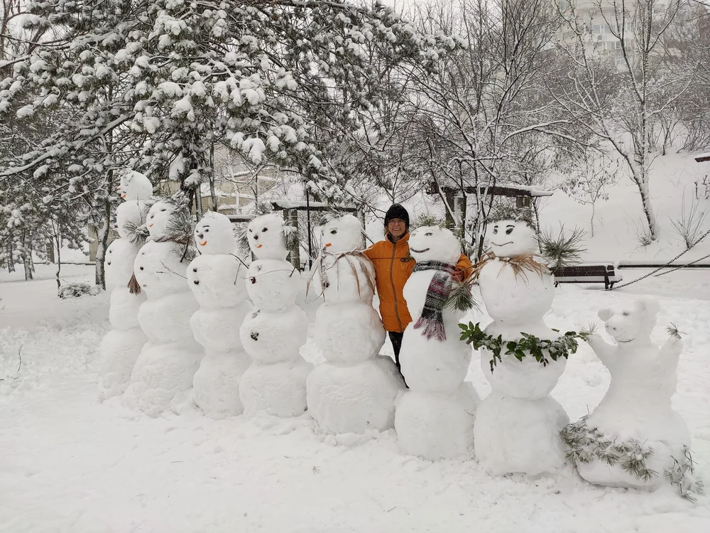  Omuleții de zăpadă pe Faleza Dunării  FOTO: Nina Alexandru 