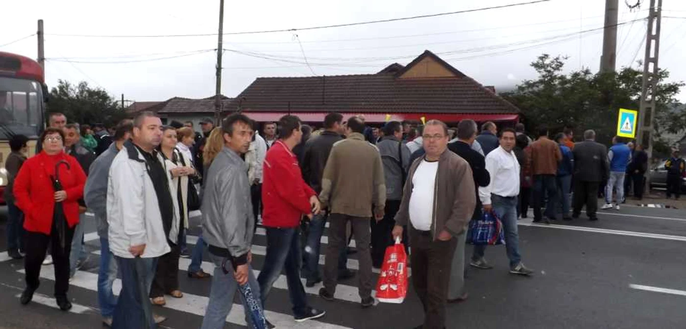Traficul este blocat la ieşire din Turnu Severin
