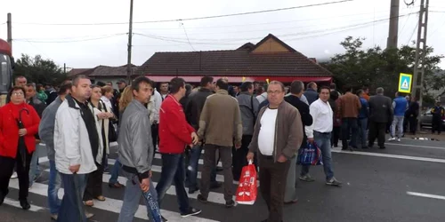 trafic blocat la iesire din drobeta turnu severin FOTO Corina Macavei