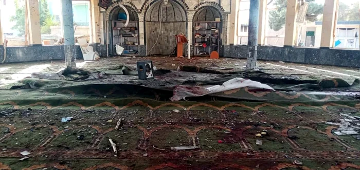 ISIS K a  lansat un atac cu bombă la o moschee şiită din Kunduz,8 octombrie 2021 FOTO EPA-EFE