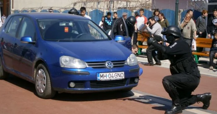 Poliţiştii de la Intervenţie Rapidă au executat un exerciţiu tactic