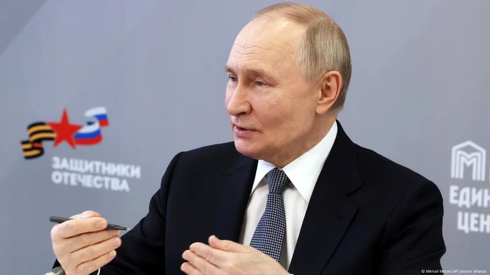 Vladimir Putin a vizitat pe 6 martie Fundaţia pentru Apărare de la Moscova