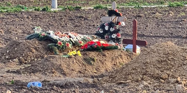 cimitir cumpana constanta foto calin gavrilas