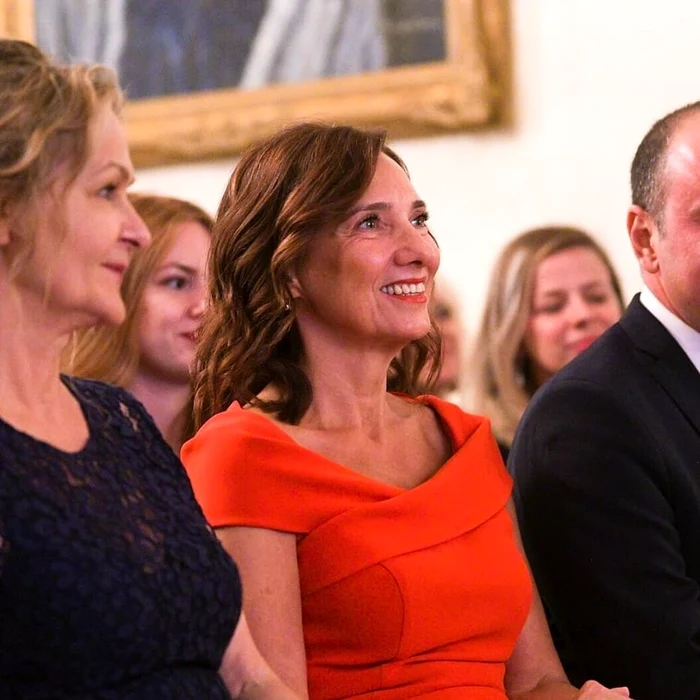 8 carmen iohannis lady in red la new york 2019 andreea tincu 2 jpg jpeg