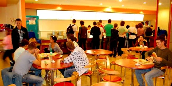 Restul cafenelelor „Gălbenuș“ sunt deschise