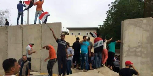 protest bagdad zona verde foto ap