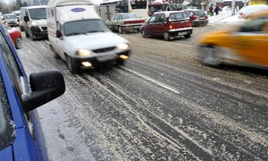 trafic de iarna zboruri anulate trenuri blocate drumuri acoperite cu polei vezi zonele cu probleme 83216 jpeg