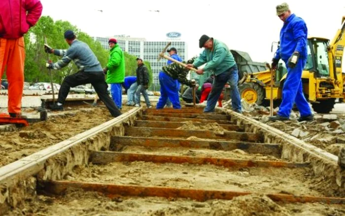 11 kilometri de cale simplă vor fi reabilitaţi complet cu fonduri europene. Foto: arhivă