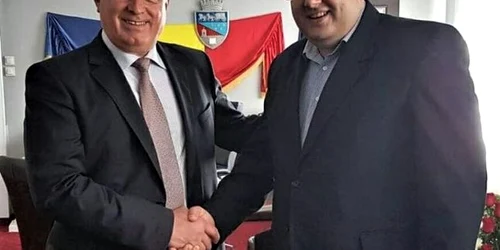 Primarul Mircia Gutău din Râmnicu Vâlcea - lider PER şi preşedintele Consiliului Judeţean Vâlcea Constantin Rădulescu lider PSD Foto Vocea Olteniei