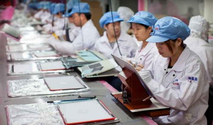 Apple demarează o anchetă la o fabrică din China, după ce 13 muncitori s-au îmbolnăvit de leucemie, iar alţi cinci au murit FOTO Daily Mail