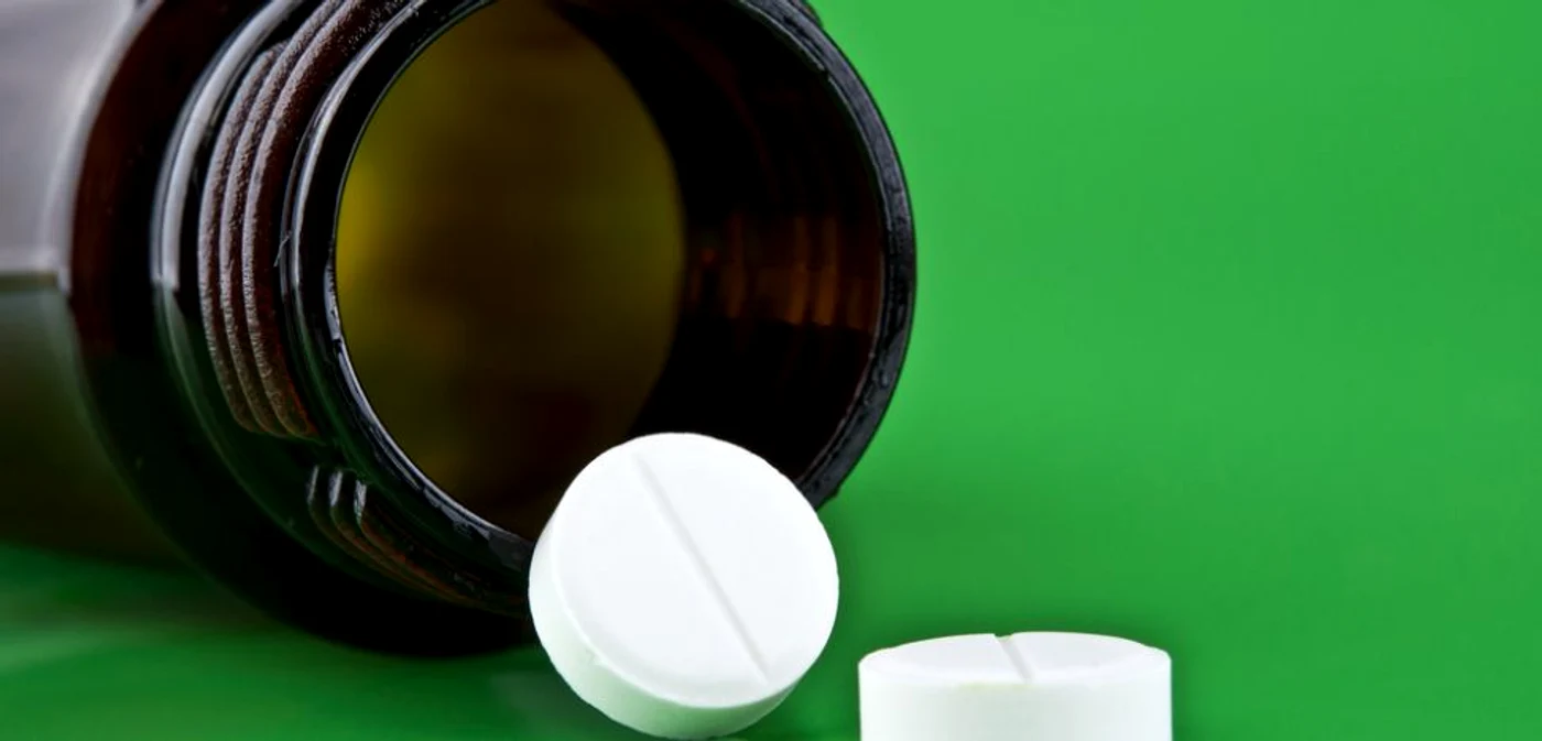 Aspirina, pisată şi aplicată pe coşuri, reduce umflăturile FOTO Arhivă