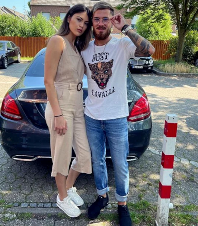 
    Sebastian Chitoșcă și fratele luifoto: Instagram  