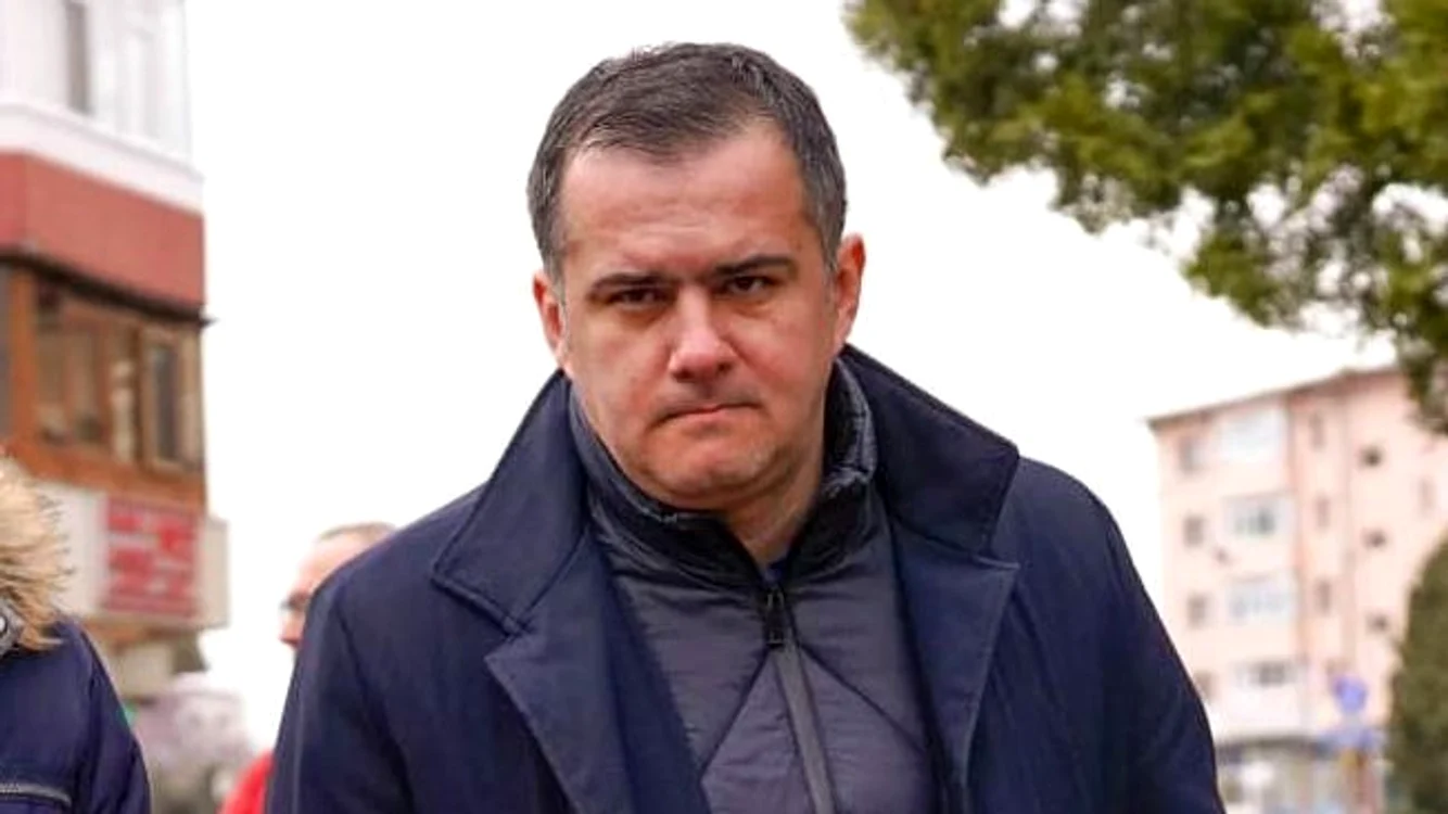 Primarul răspunde cu dezinvoltură și uneori cu obrăznicie băcăuanilor FOTO LDSV
