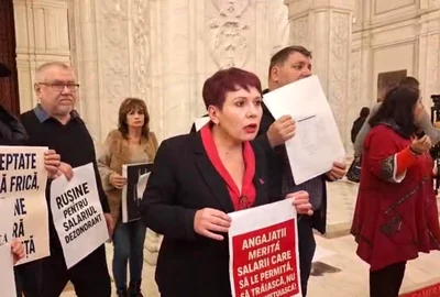 Protest Parlament sindicaliștii cer salarii mai mari FOTO Facebook
